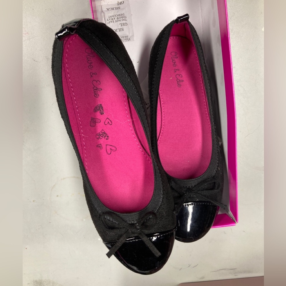 💚 Girls dressy black flats